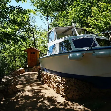 Bateau Cabine Queen07 Saint-Julien-du-Gua